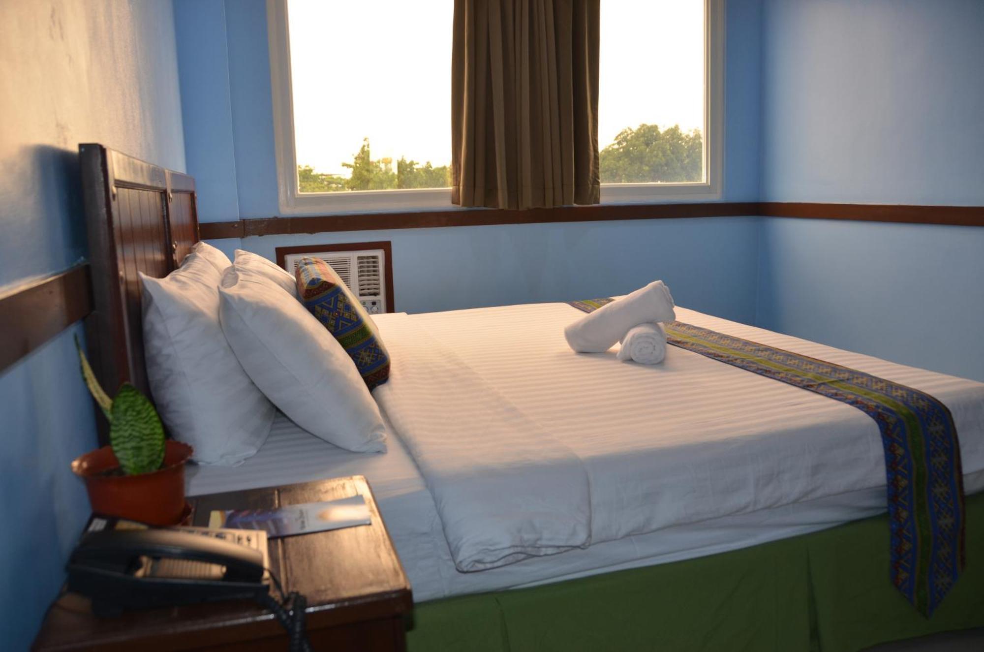 Alu Hotel Davao Zewnętrze zdjęcie